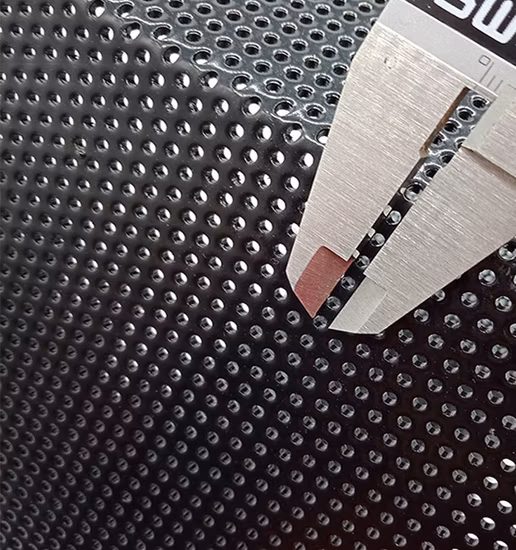 Foglio di rete in titanio perforato in metallo perforato dal produttore personalizzato